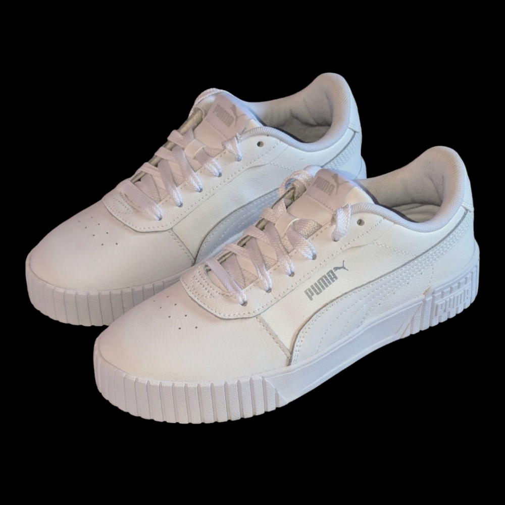 Puma Carina Leather Women’s White Sneakers Size 6